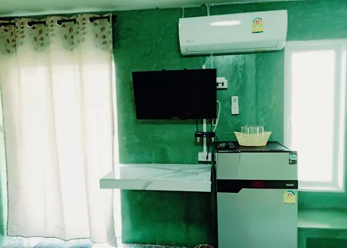 บ้านพัก Suan Nopparat *