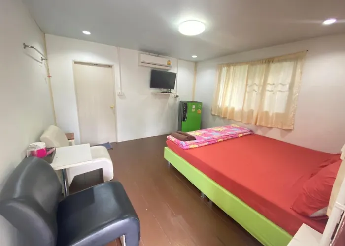 บ้านพัก Suan Nopparat *