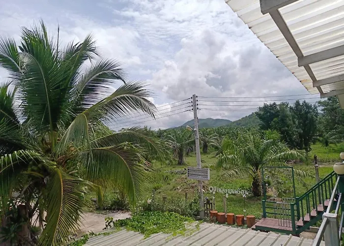 Suan Nopparat บ้านพัก สวนผึ้ง