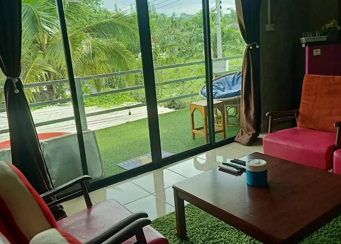 บ้านพัก Suan Nopparat *